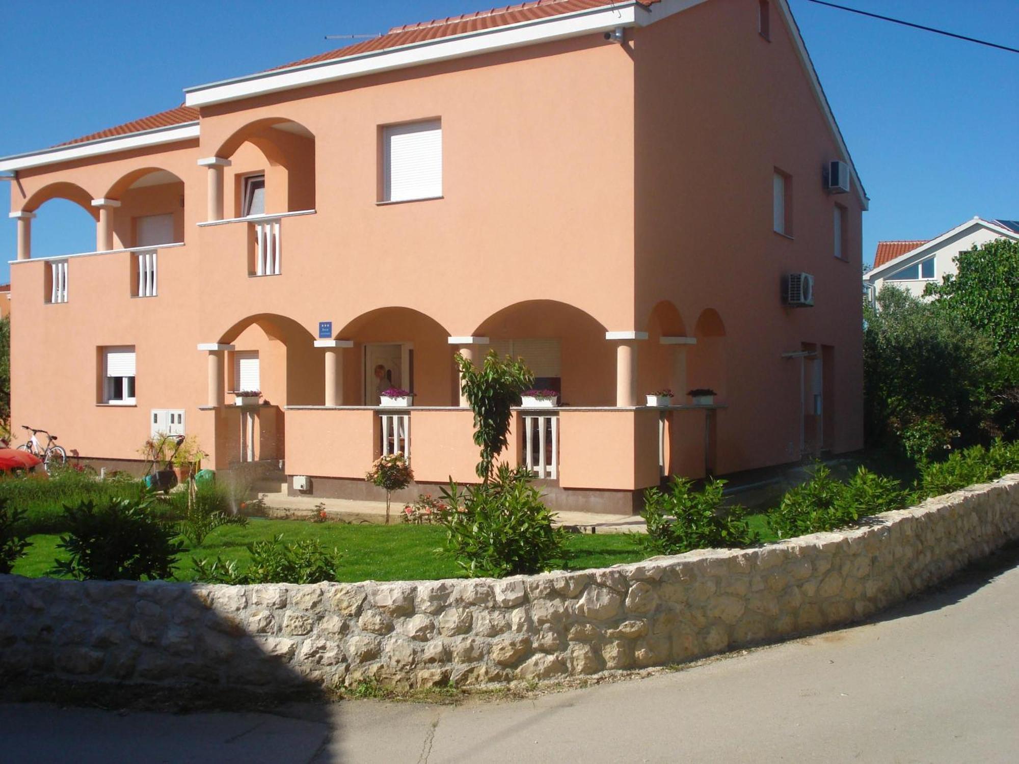 Apartment Fuer Fuenf Personen Mit Balkon *